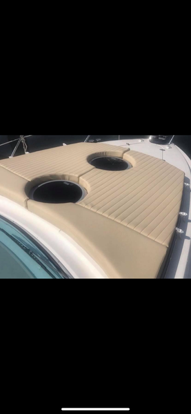 Sealine SC29 forward sunpads