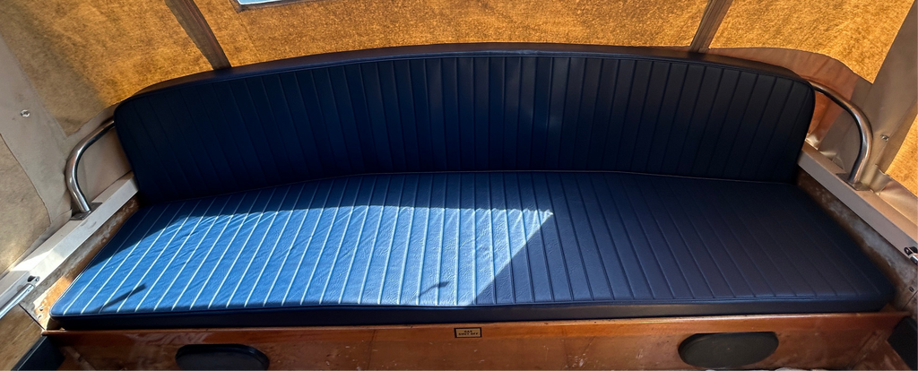Freeman 27 cockpit cushion set